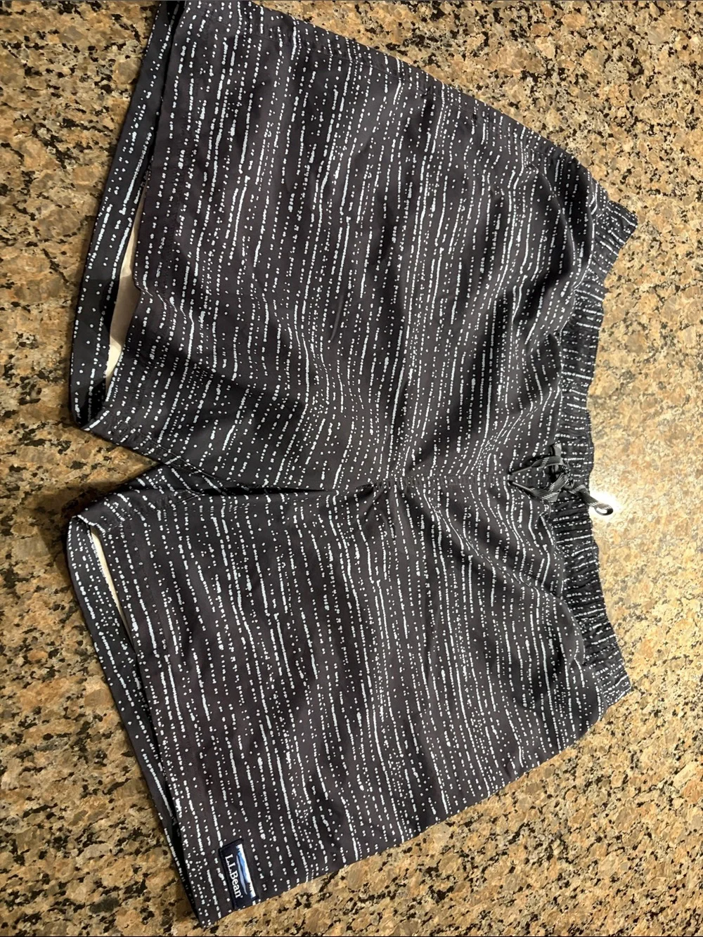 LL Bean Men's Navy & Light Blue Geometric Swim/Board Shorts size 3XL